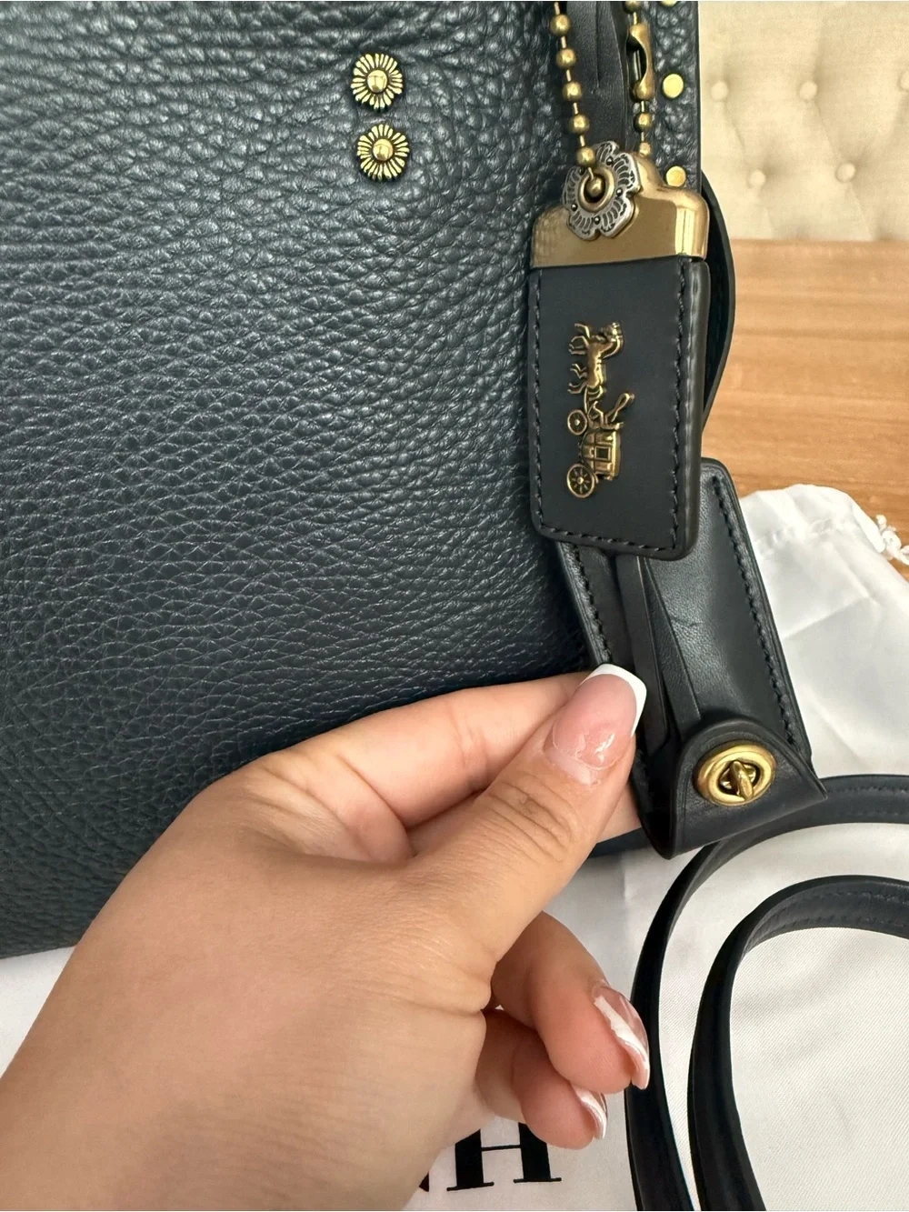 Coach compact shoulder